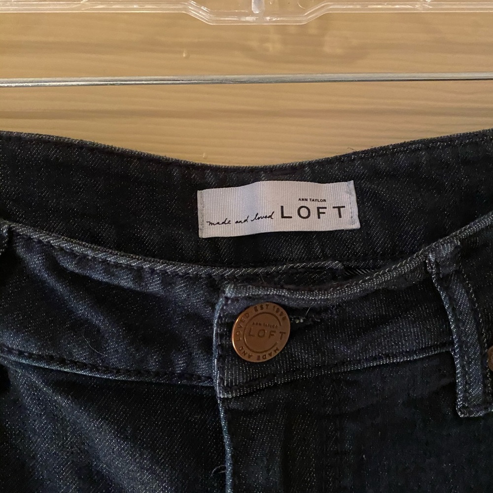 Ann Taylor LOFT size 28/6 curvy kick crop jeans